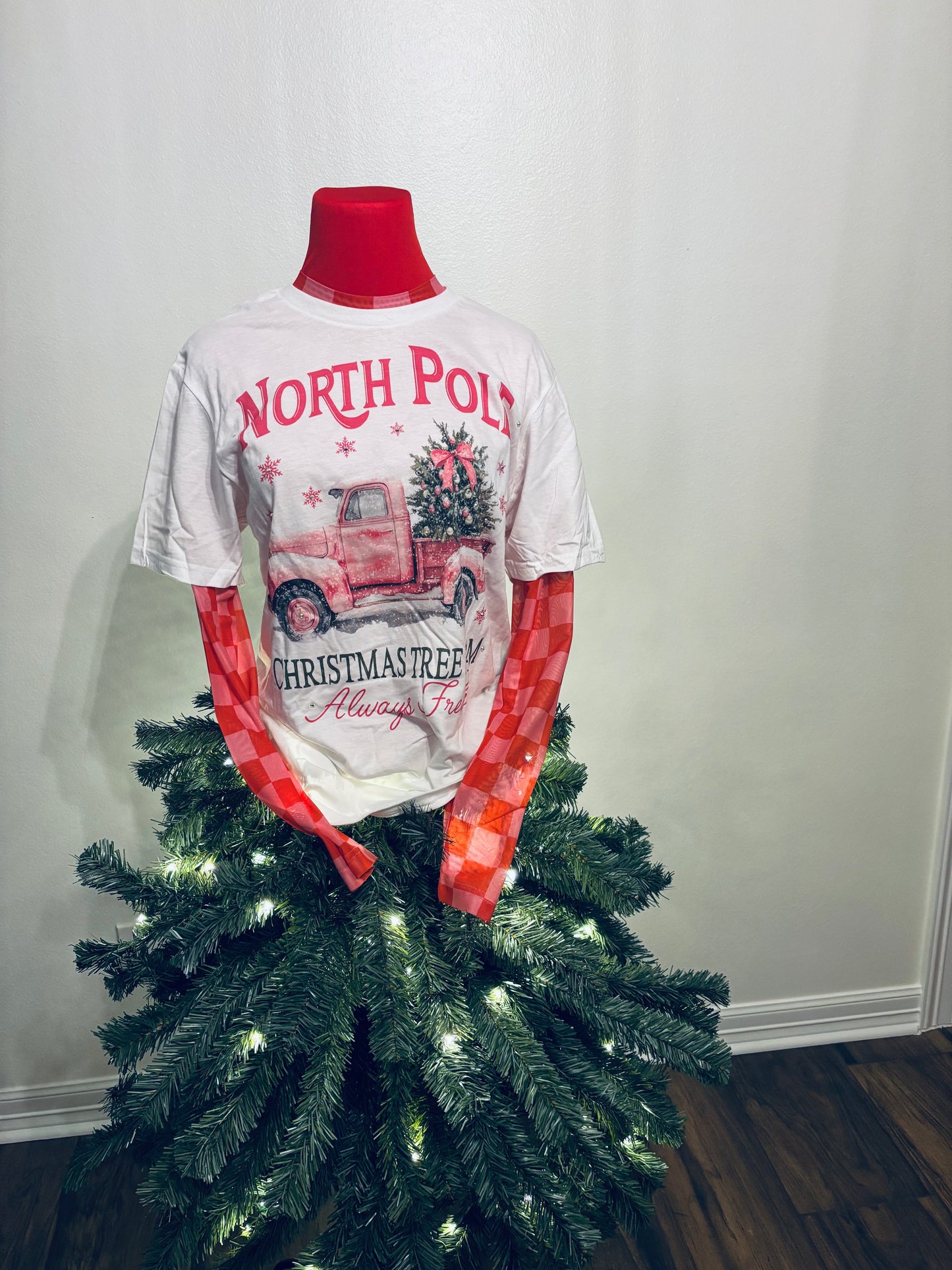 NORTH POLE VINTAGE TRUCK TSHIRT