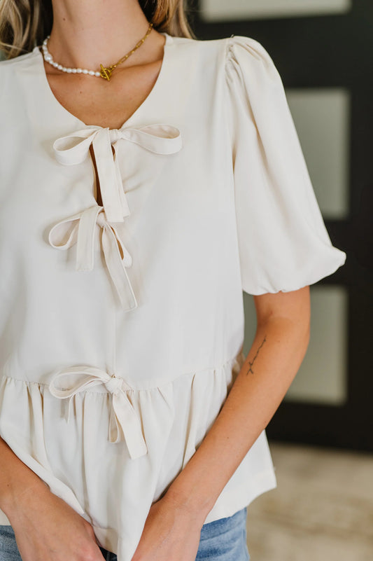 BALLOON SLEEVE TIE BLOUSE